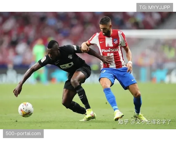 战术板解析 奥萨苏纳依靠边中结合策略打开西甲局面